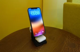 Recenze MISURA MH08 Pro 3v1: kompaktní Qi2 nabíjecí stojánek na doma i na cesty MISURA MH08 Pro 3v1