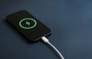 iPhone 17: jak rychle opravdu nabíjí přes USB-C? Testy s nabíječkami Apple rychlost nabijeni iphone i17