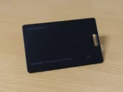 Recenze KeySmart SmartCard: lokátor ve formě tenké karty s Apple Find My a bezdrátovým nabíjením keysmart smard card