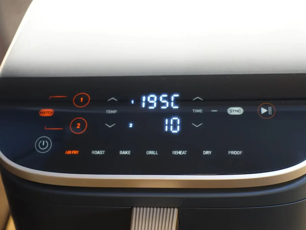 cosori turbo tower dislpej