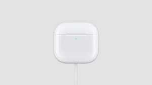 Nabíjecí pouzdro AirPods 5 se zelenou kontrolkou