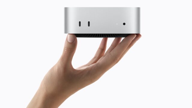 Nový Mac mini s čipem M6 v ruce